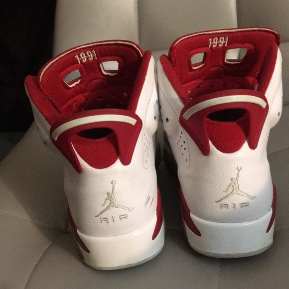 Jordan’s 6 - Picture 2 of 5